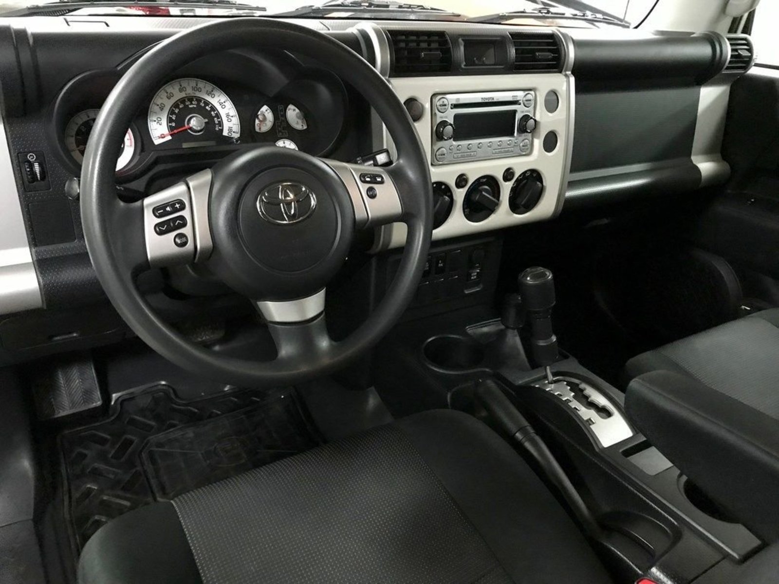 Toyota FJ Cruiser 2013