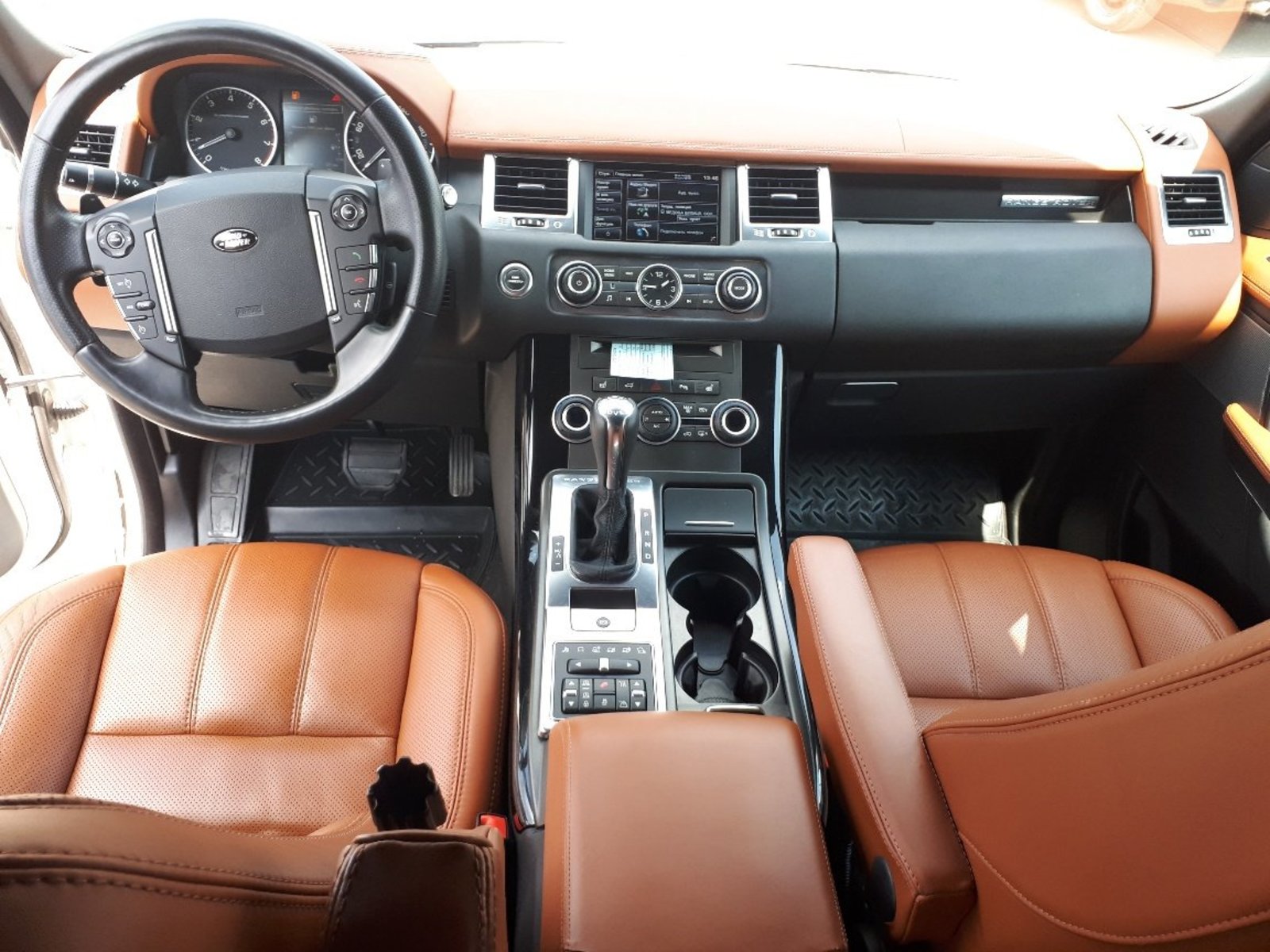 Range Rover Sport 2012 с красным салоном